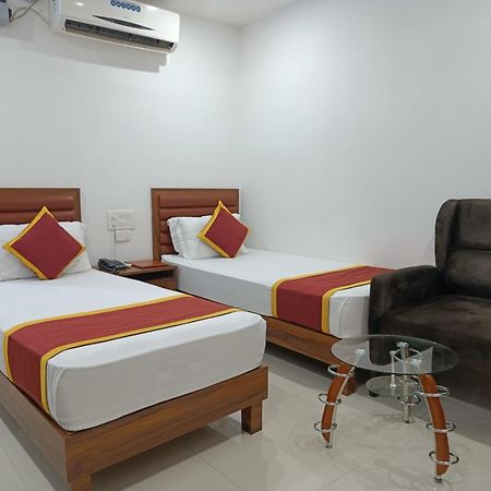 Hotel Executive Inn Hailakandi Esterno foto