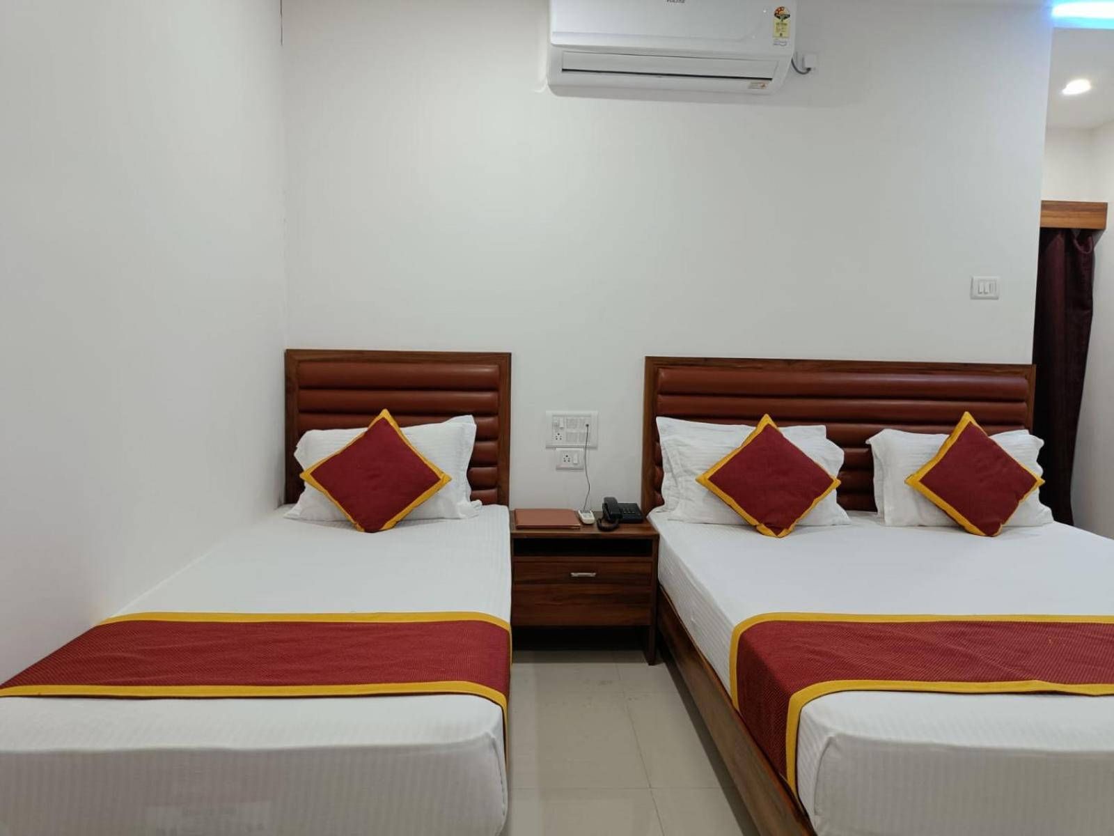 Hotel Executive Inn Hailakandi Esterno foto